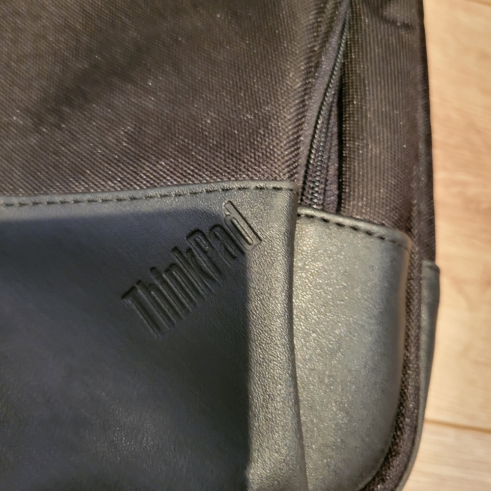 ThinkPad Computer carry bag - Picture 2 of 5